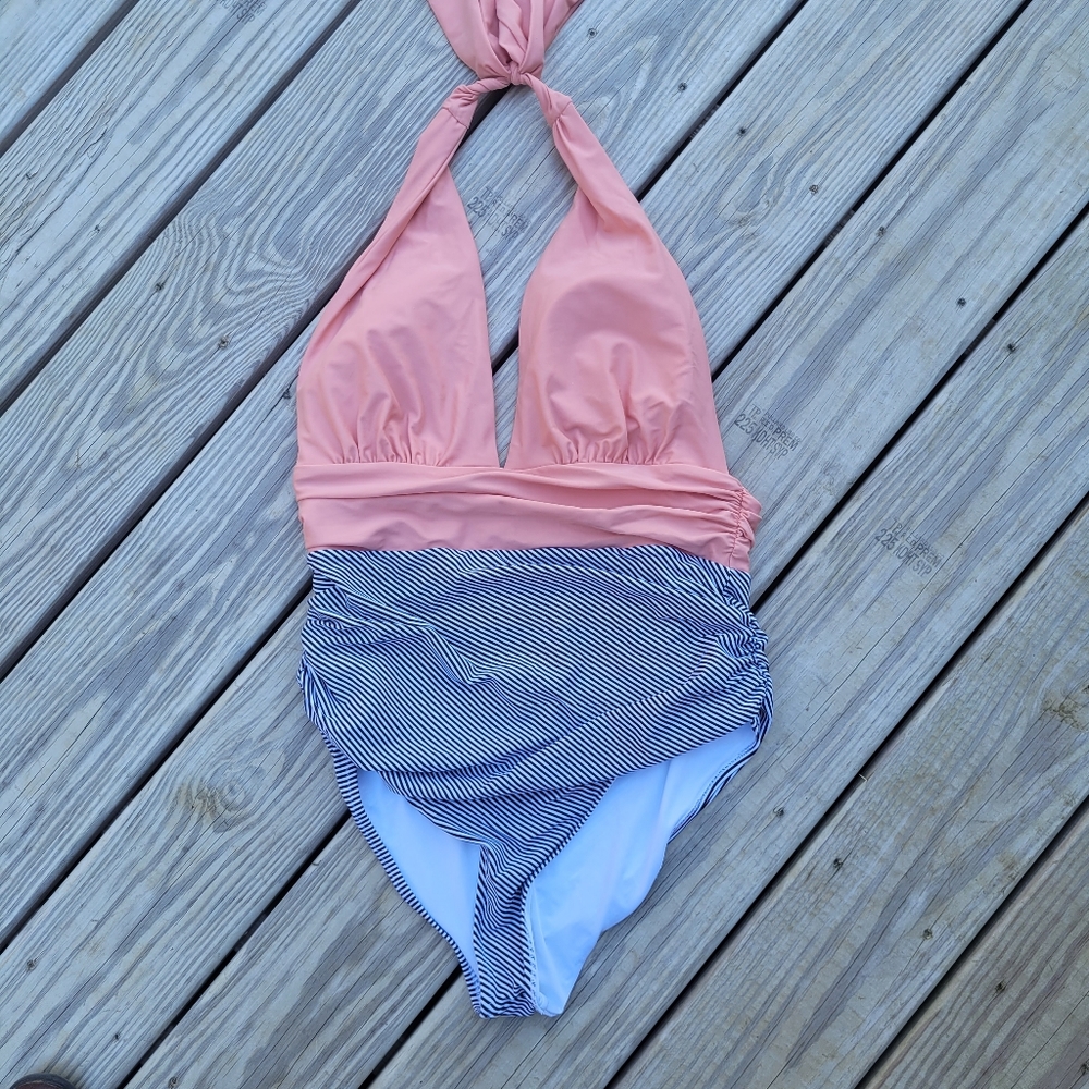 Women's bathing suit